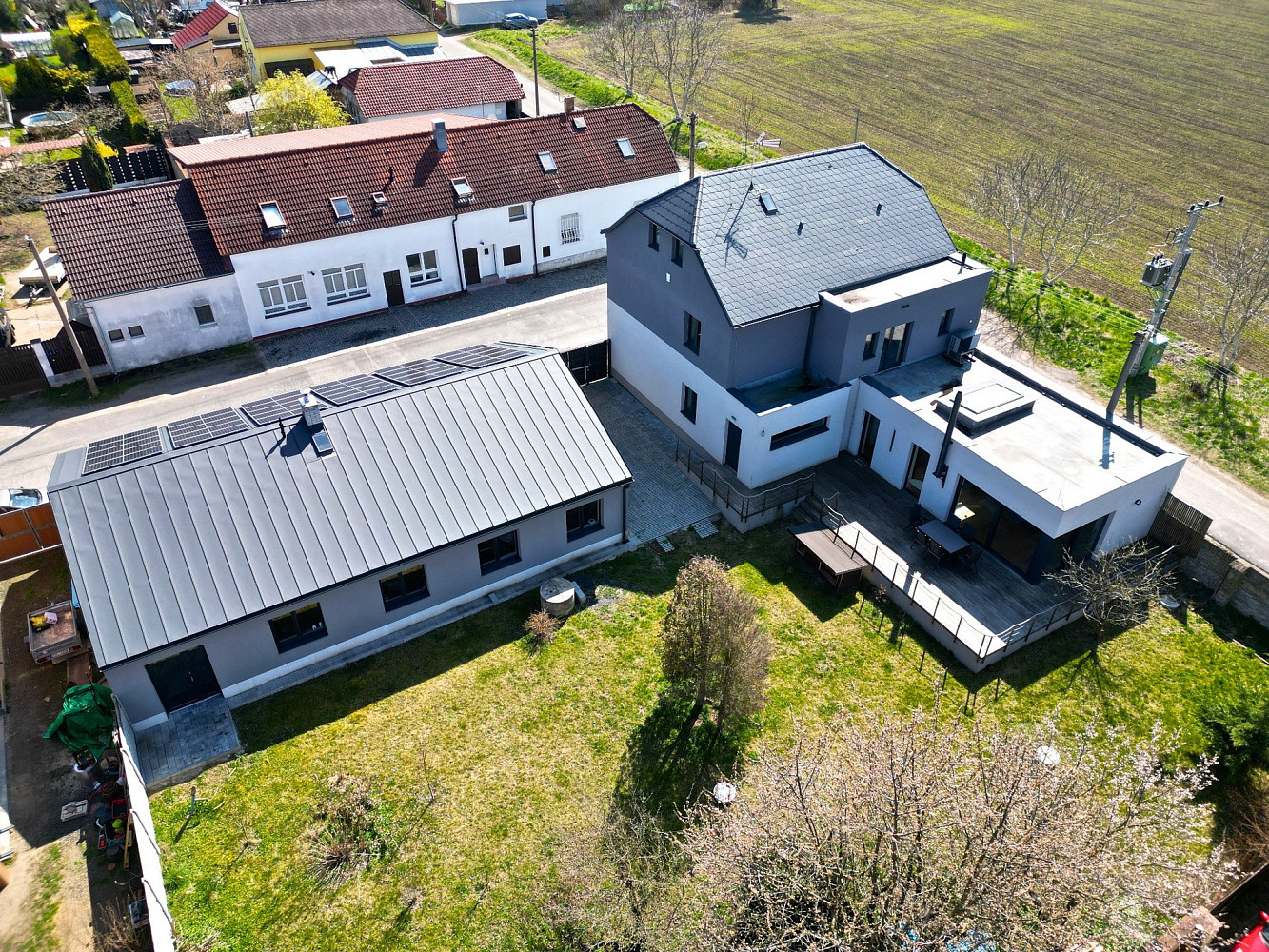 Prodej domu 302 m² s pozemkem 1 012 m²