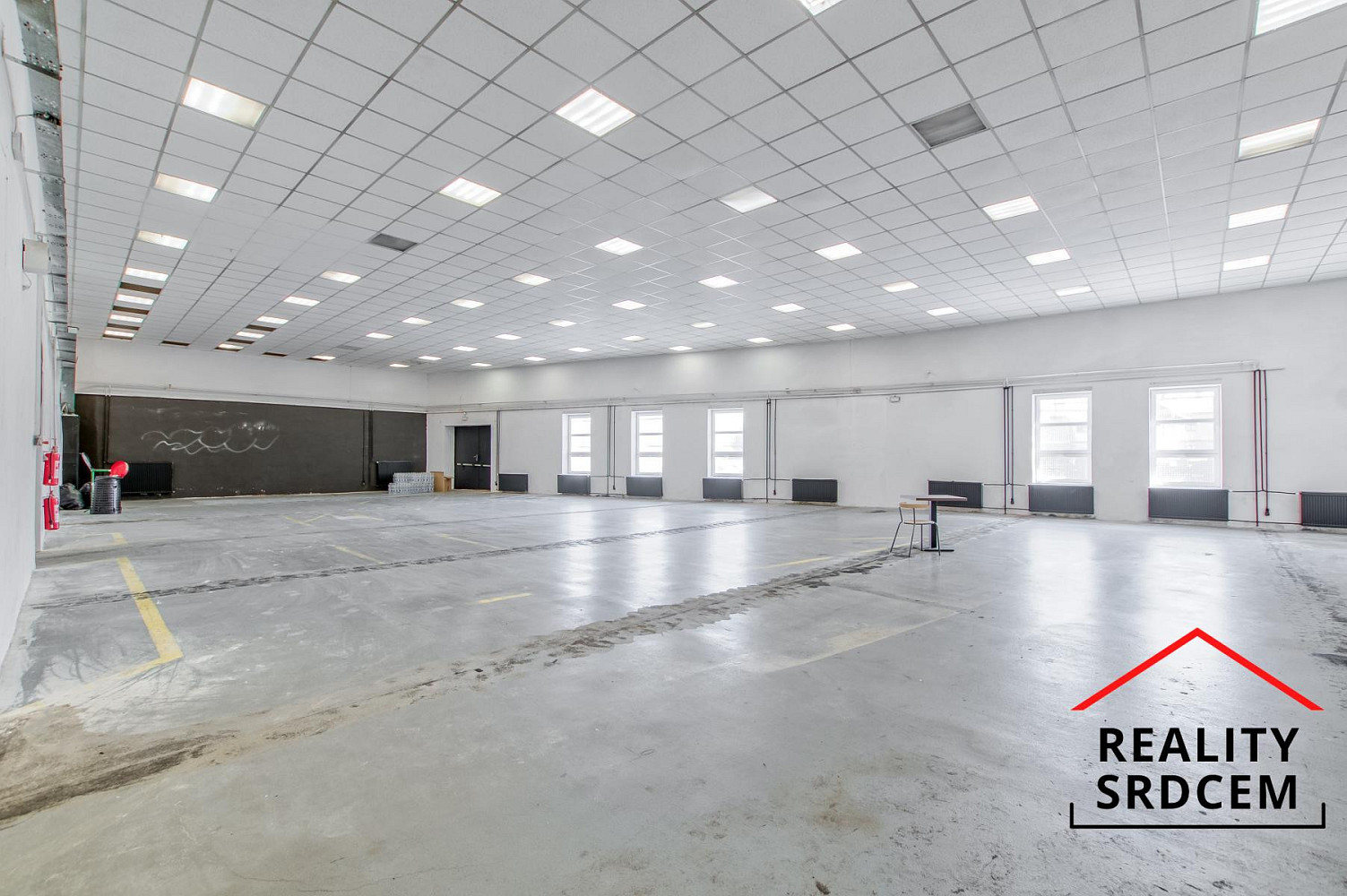 Pronájem skladovacích prostor 695 m² – fotografie 3