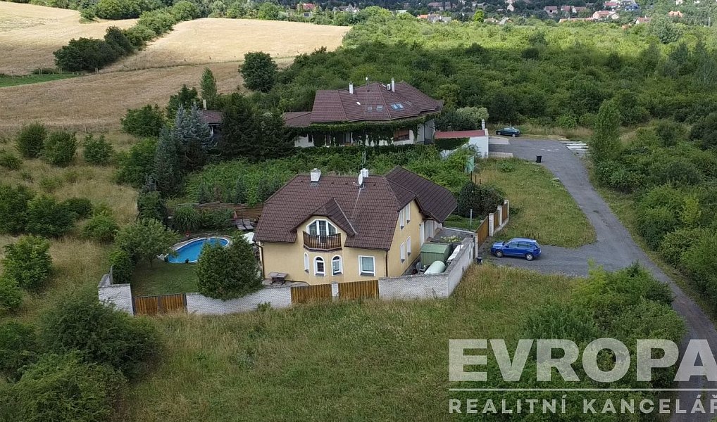 Prodej domu 231 m² s pozemkem 1 600 m², Statenice – náhled fotky 5