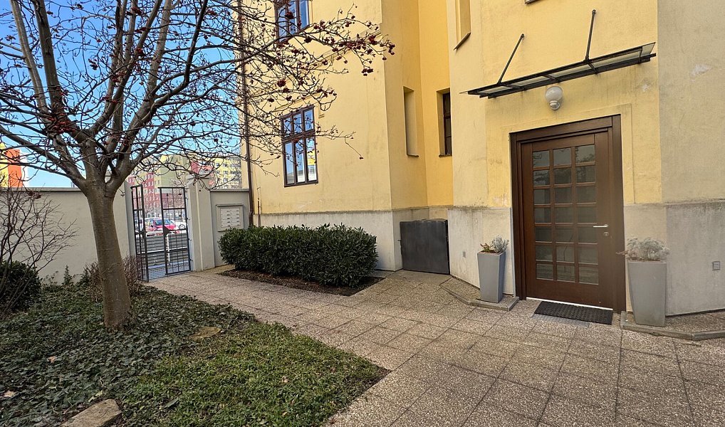 Pronájem kanceláře 24 m², Kladno – náhled fotky 9