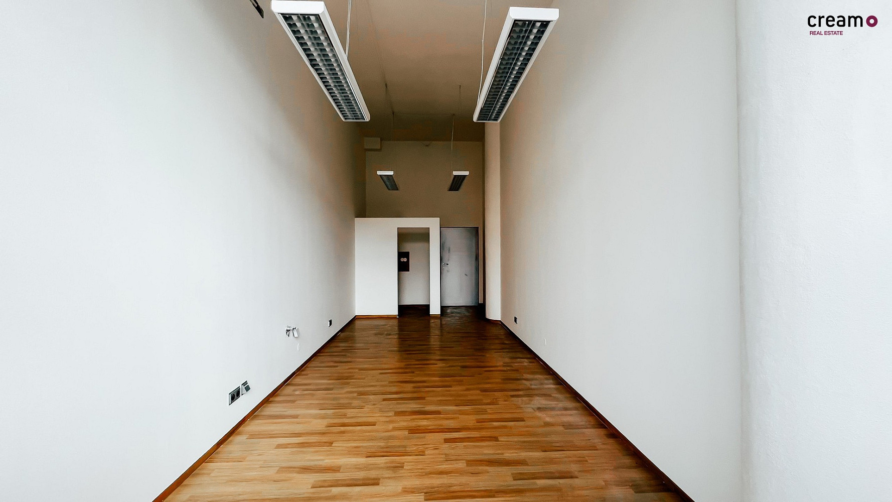 Pronájem kanceláře 28 m² — photo 2