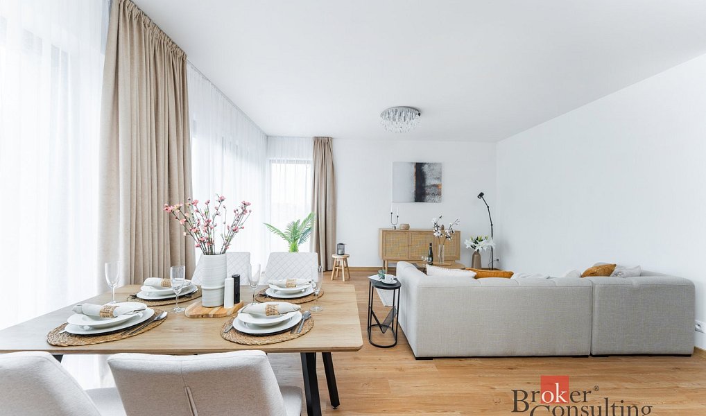Prodej domu 170 m² s pozemkem 338 m², Ořech – náhled fotky 2