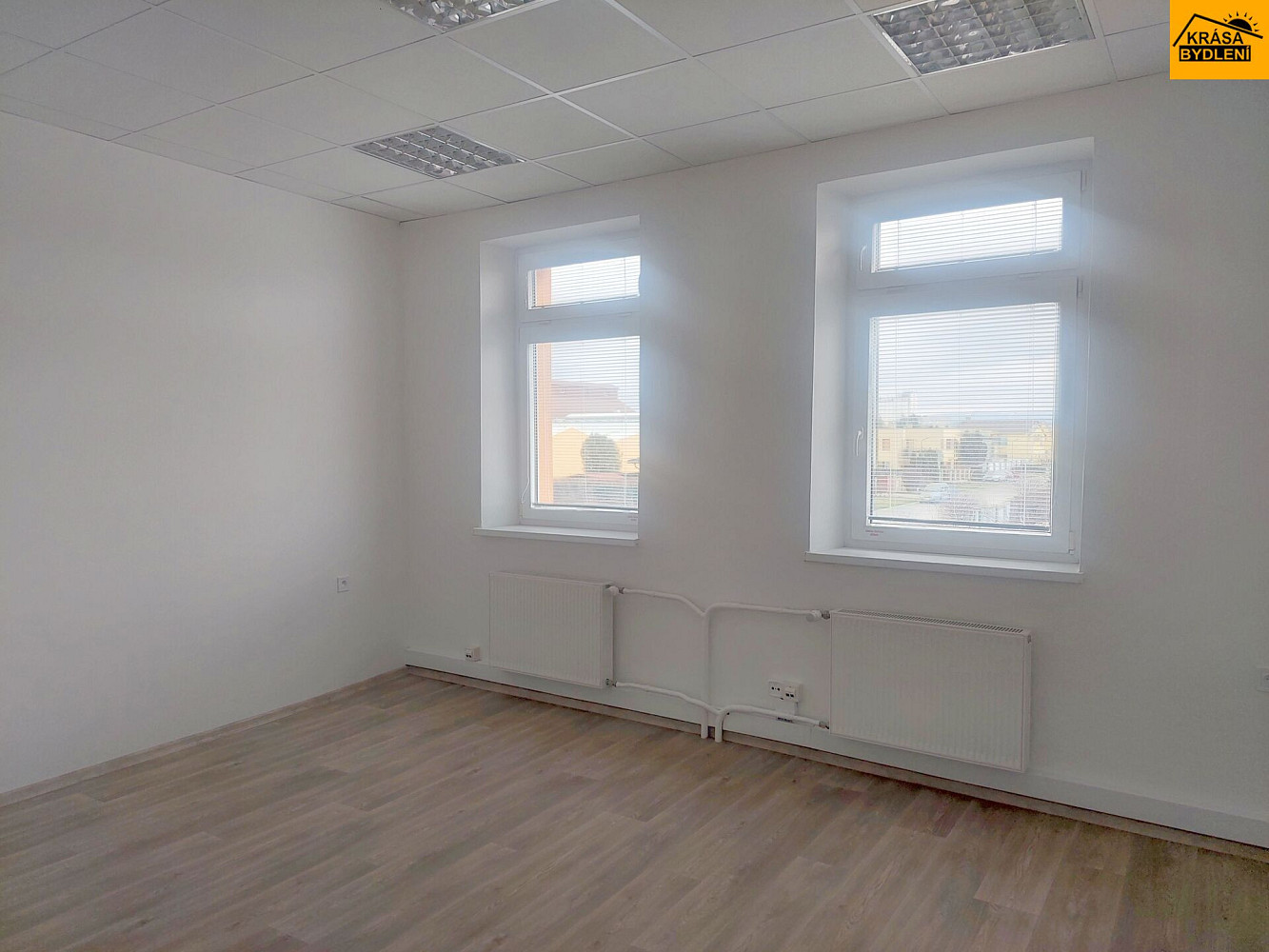 Pronájem kanceláře 75 m² — photo 4