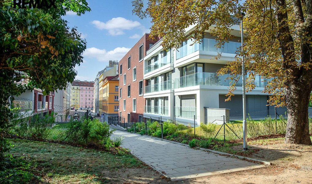 Pronájem bytu 1+kk 33 m², Praha – náhled fotky 22