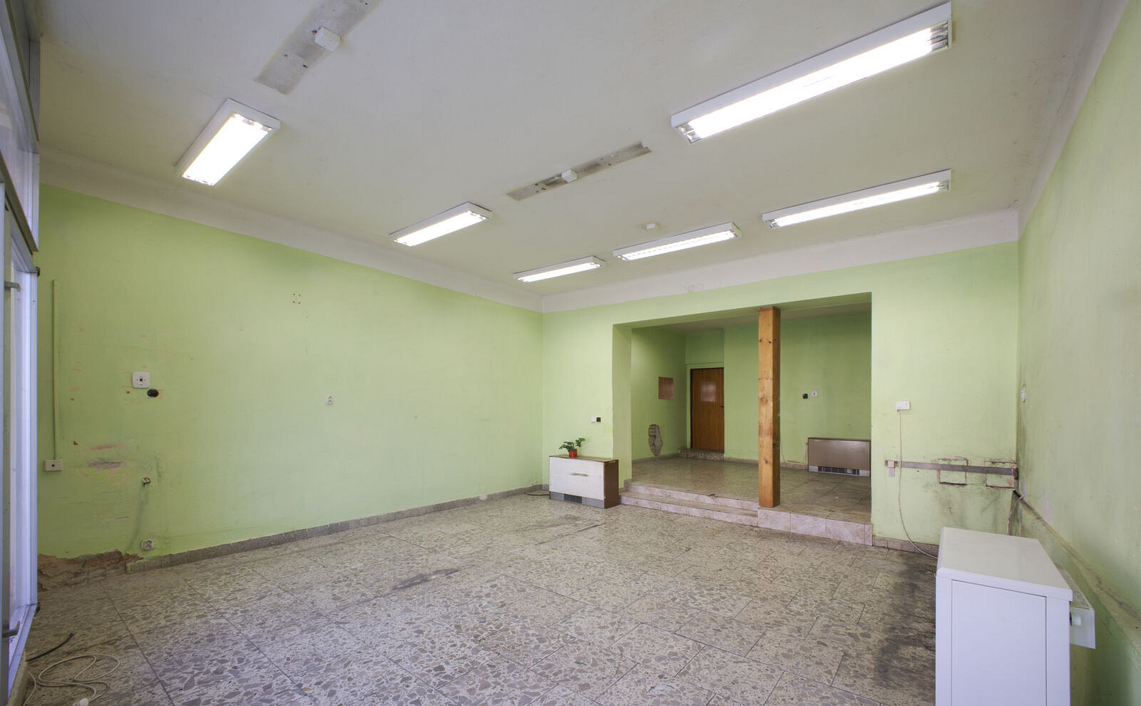 Pronájem obchodních prostor 54 m² – fotografie 3