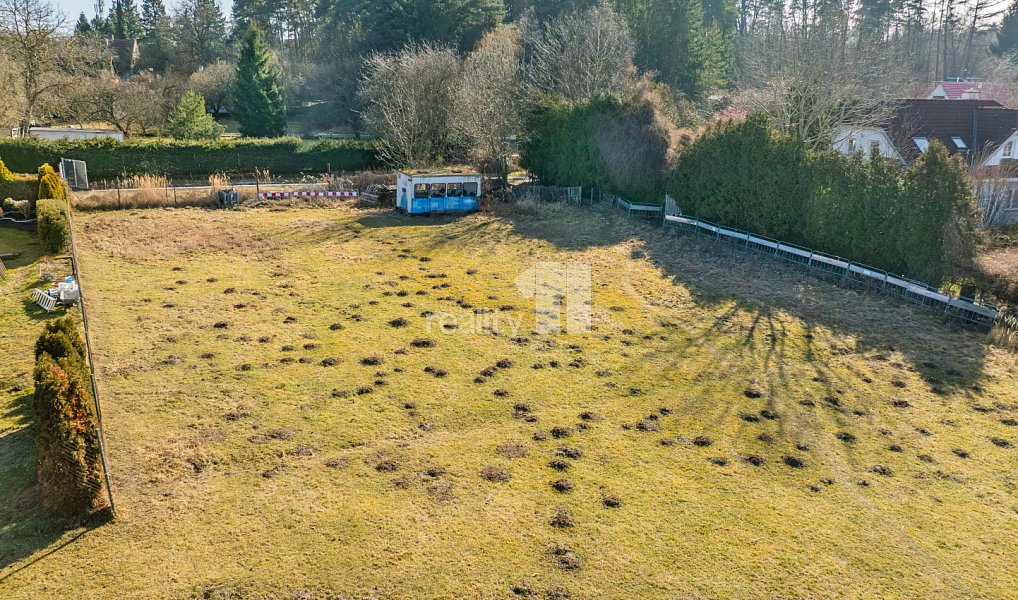 Prodej stavebního pozemku 1 151 m², Jesenice – náhled fotky 4