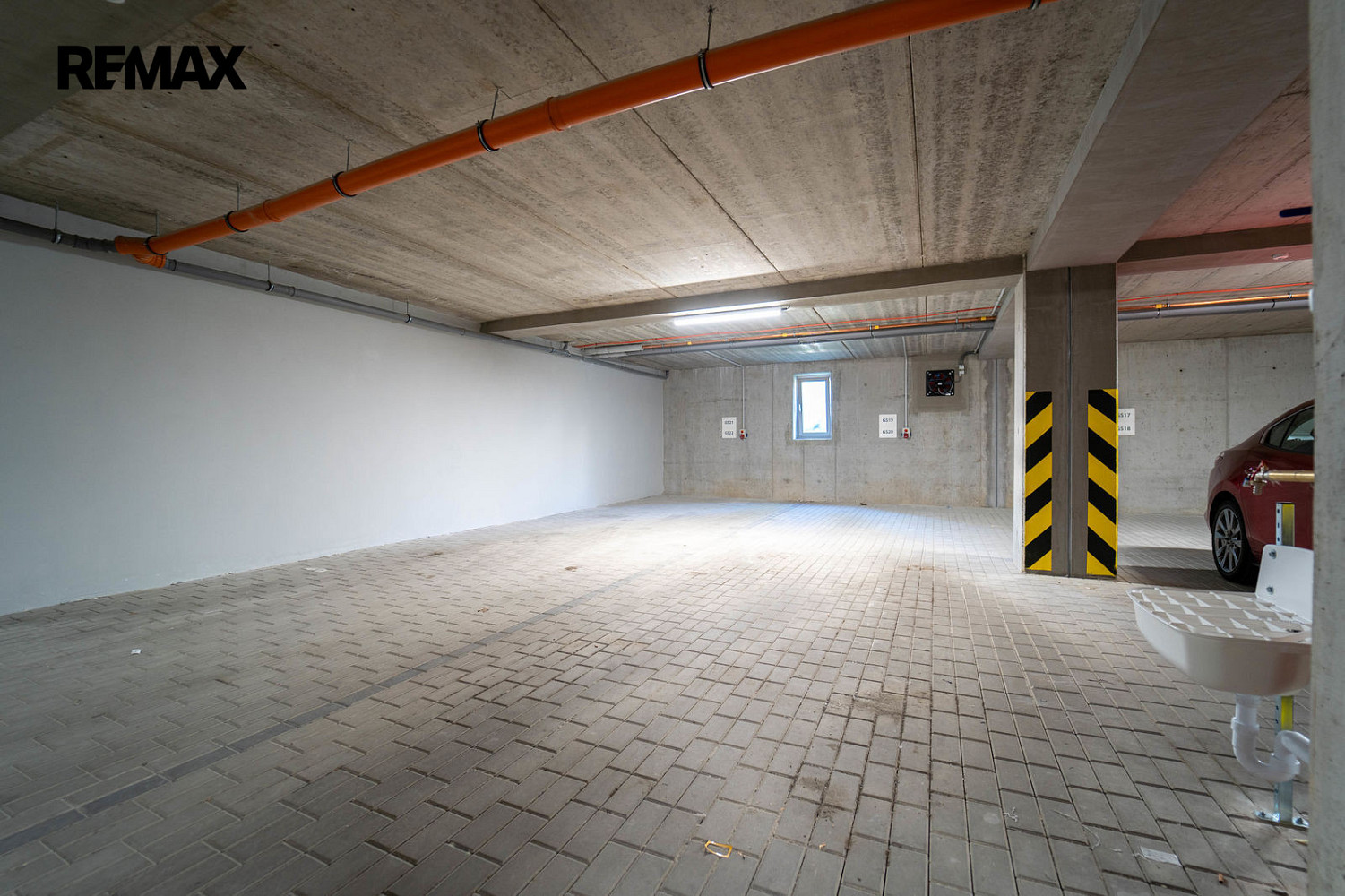 Prodej dvou garážových stání v novém bytové domě, ulice 5. května, Kolín – fotografie 2