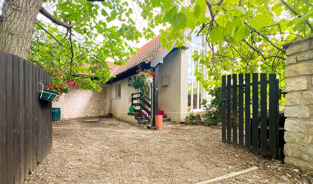 Prodej domu 200 m² s pozemkem 545 m², Měšice – náhled fotky 28
