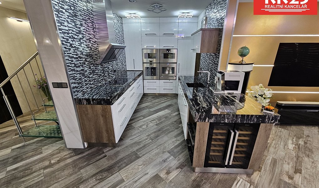 Prodej domu 187 m² s pozemkem 788 m², Velká Hleďsebe – náhled fotky 10