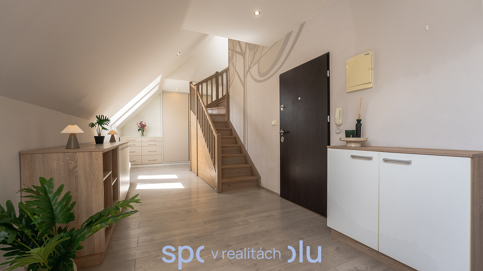 Prodej bytu 4+kk 118 m²