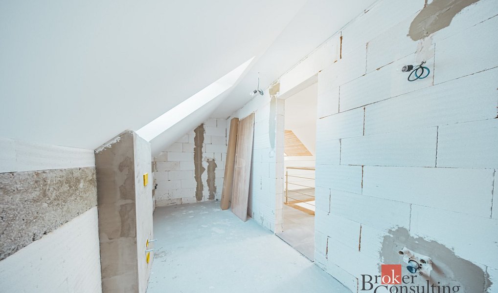 Prodej domu 180 m² s pozemkem 486 m², Stod – náhled fotky 8