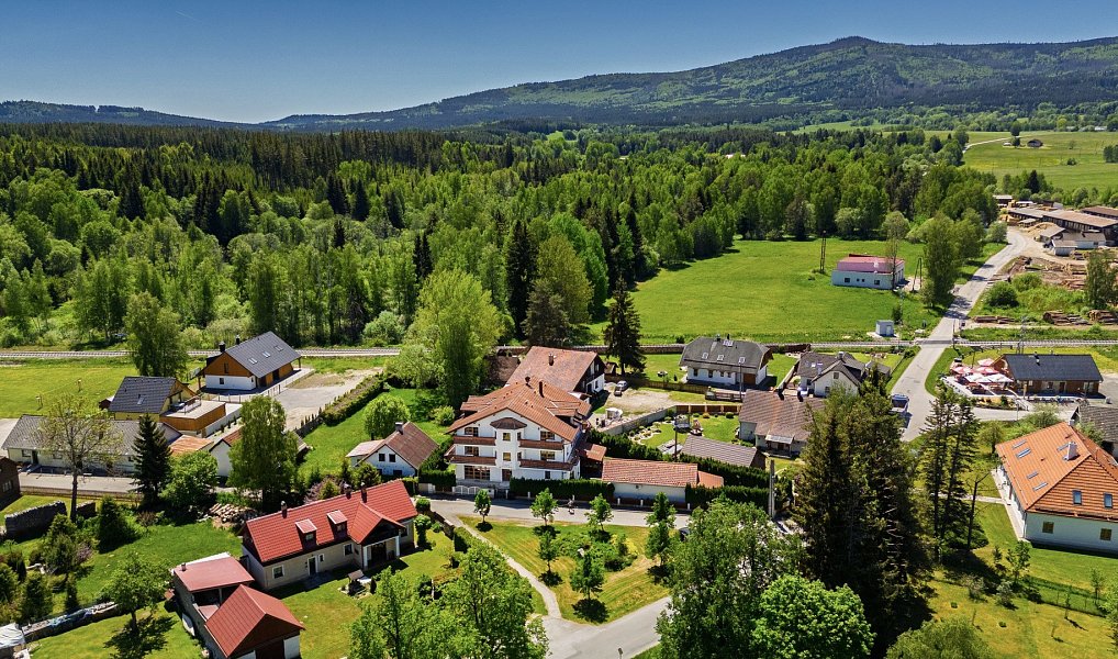 Prodej ubytovacího objektu 566 m², Nová Pec – náhled fotky 36