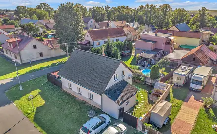 Prodej domu 121 m² s pozemkem 268 m², Dr. Chmelaře, Křinec, okres Nymburk