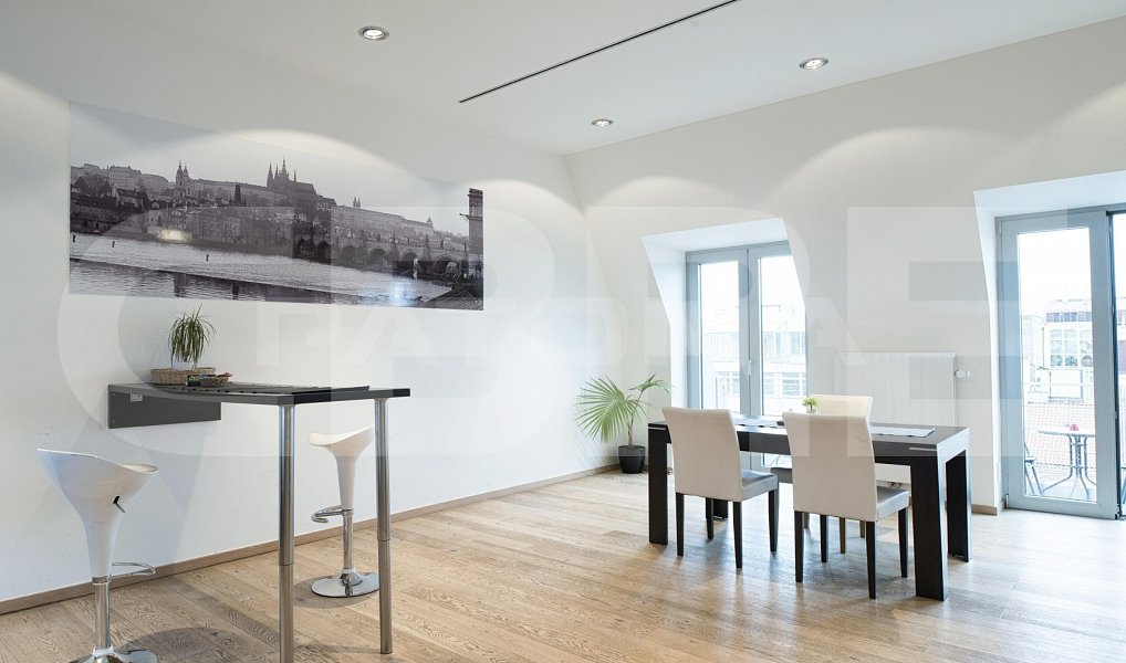 Pronájem kanceláře 173 m², Praha – náhled fotky 2