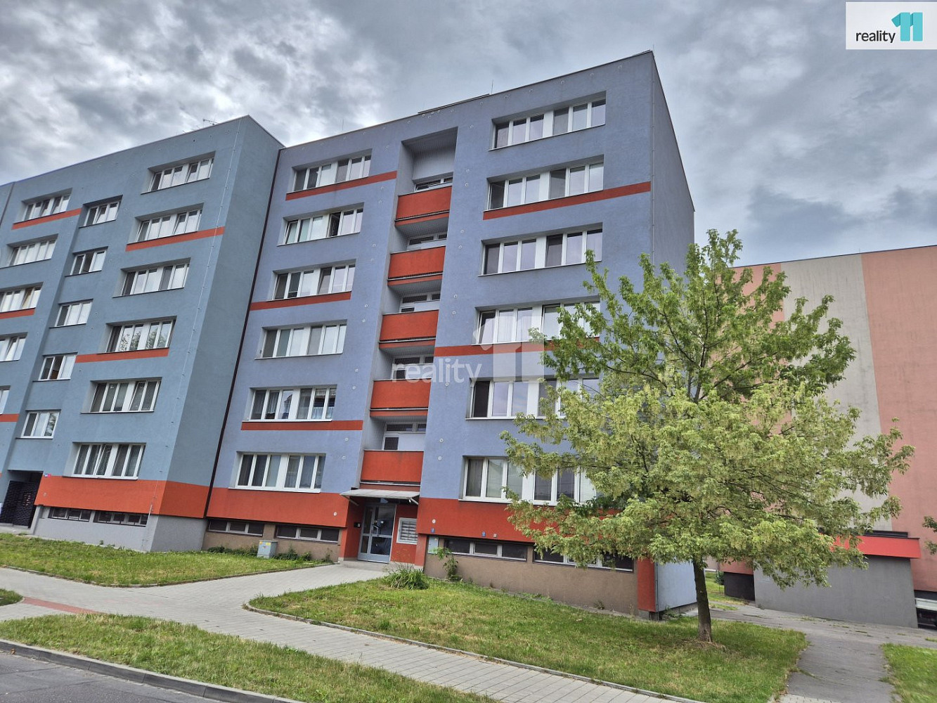 Prodej bytu v os. vl. 2+1 54 m², Arbesova ul.