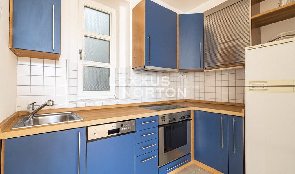 Pronájem bytu atypického 90 m², Praha – náhled fotky 2