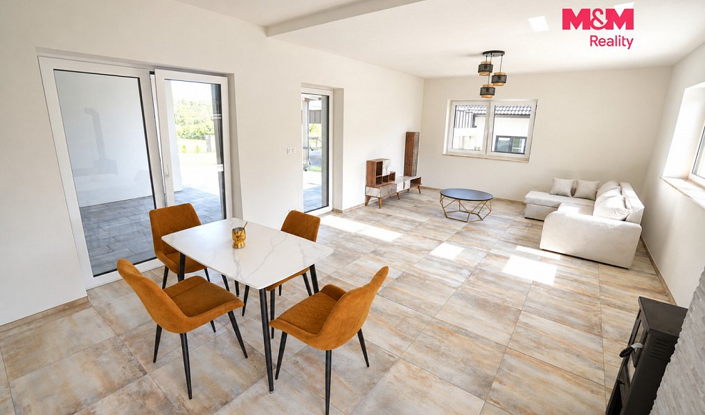 Prodej domu 180 m² s pozemkem 582 m², Šumavské Hoštice – náhled fotky 11