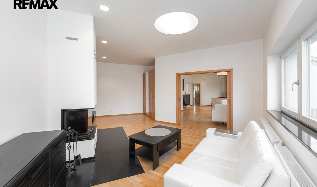 Prodej domu 675 m² s pozemkem 2 791 m², Čelákovice – náhled fotky 33
