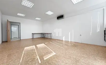 Pronájem kanceláře 27 m², 2. května, Napajedla, okres Zlín