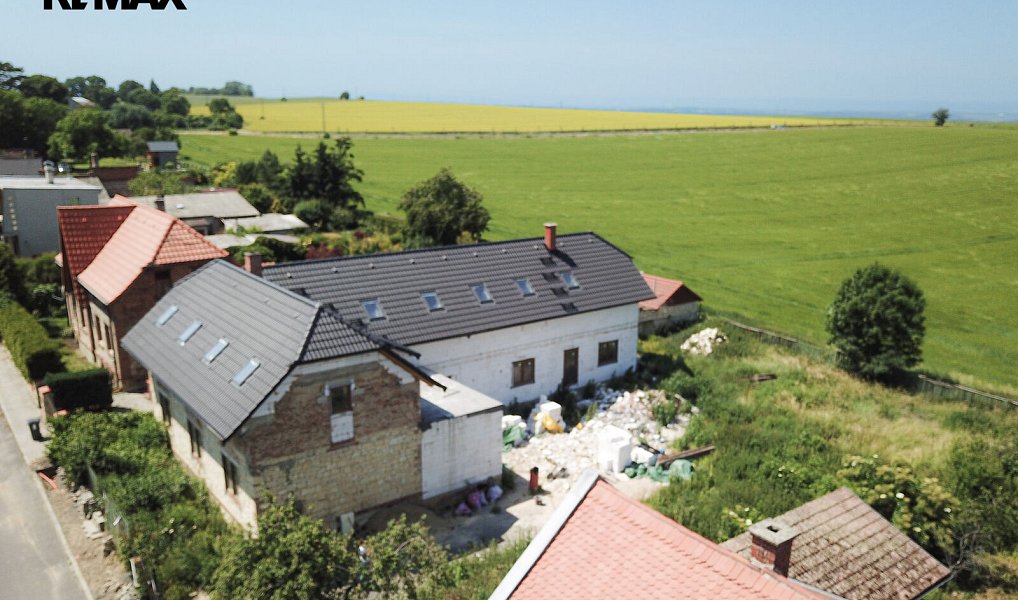 Prodej domu 328 m² s pozemkem 666 m², Lipno – náhled fotky 2