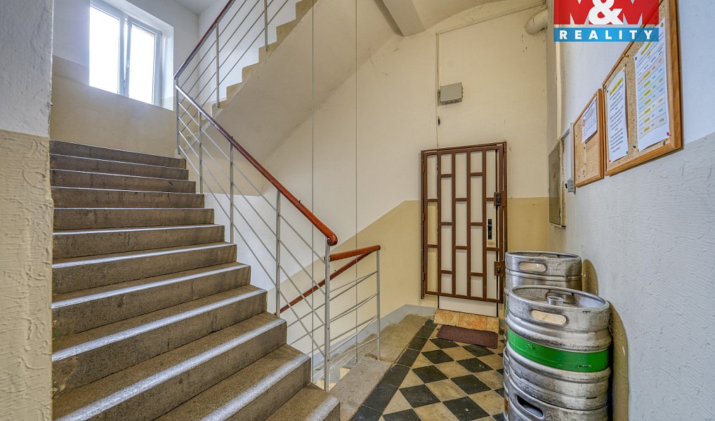 Prodej nájemního domu, činžáku 560 m², Praha – náhled fotky 4