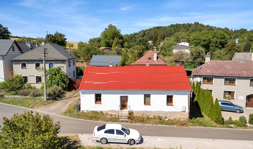 Prodej domu 100 m² s pozemkem 175 m², Luká – náhled fotky 3