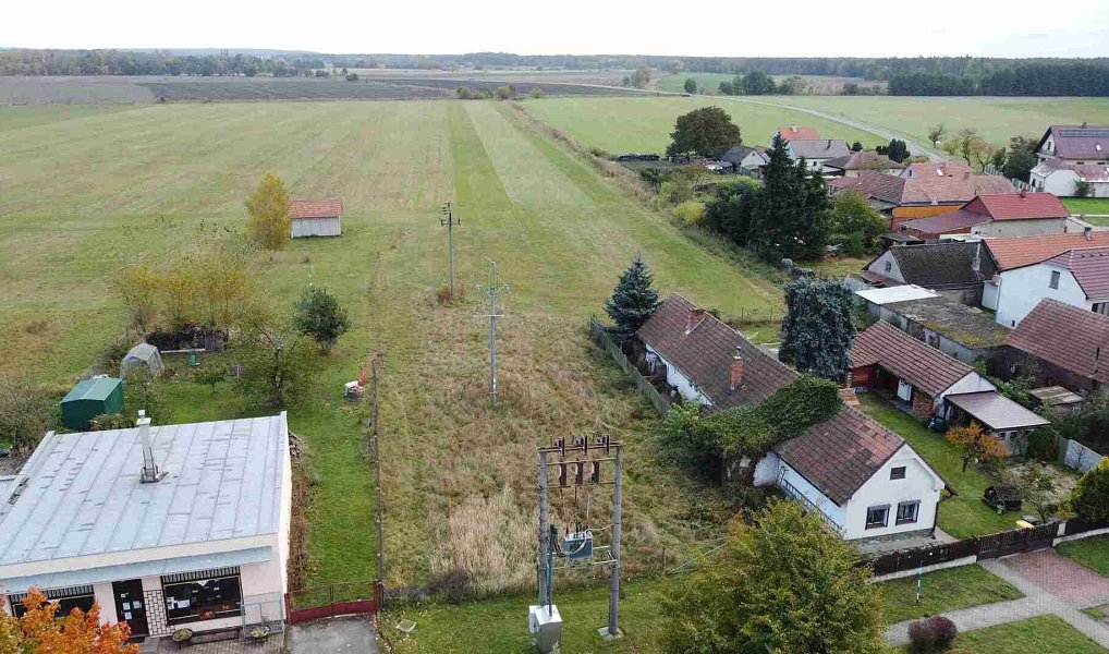 Prodej pozemku 906 m², Tetov – náhled fotky 3