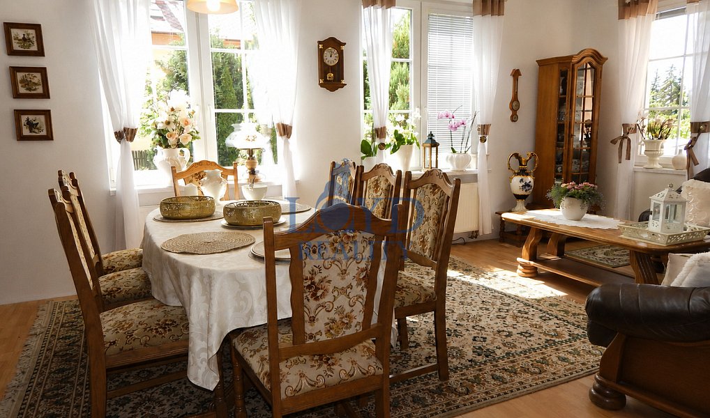 Prodej domu 210 m² s pozemkem 779 m², Sokolov – náhled fotky 5