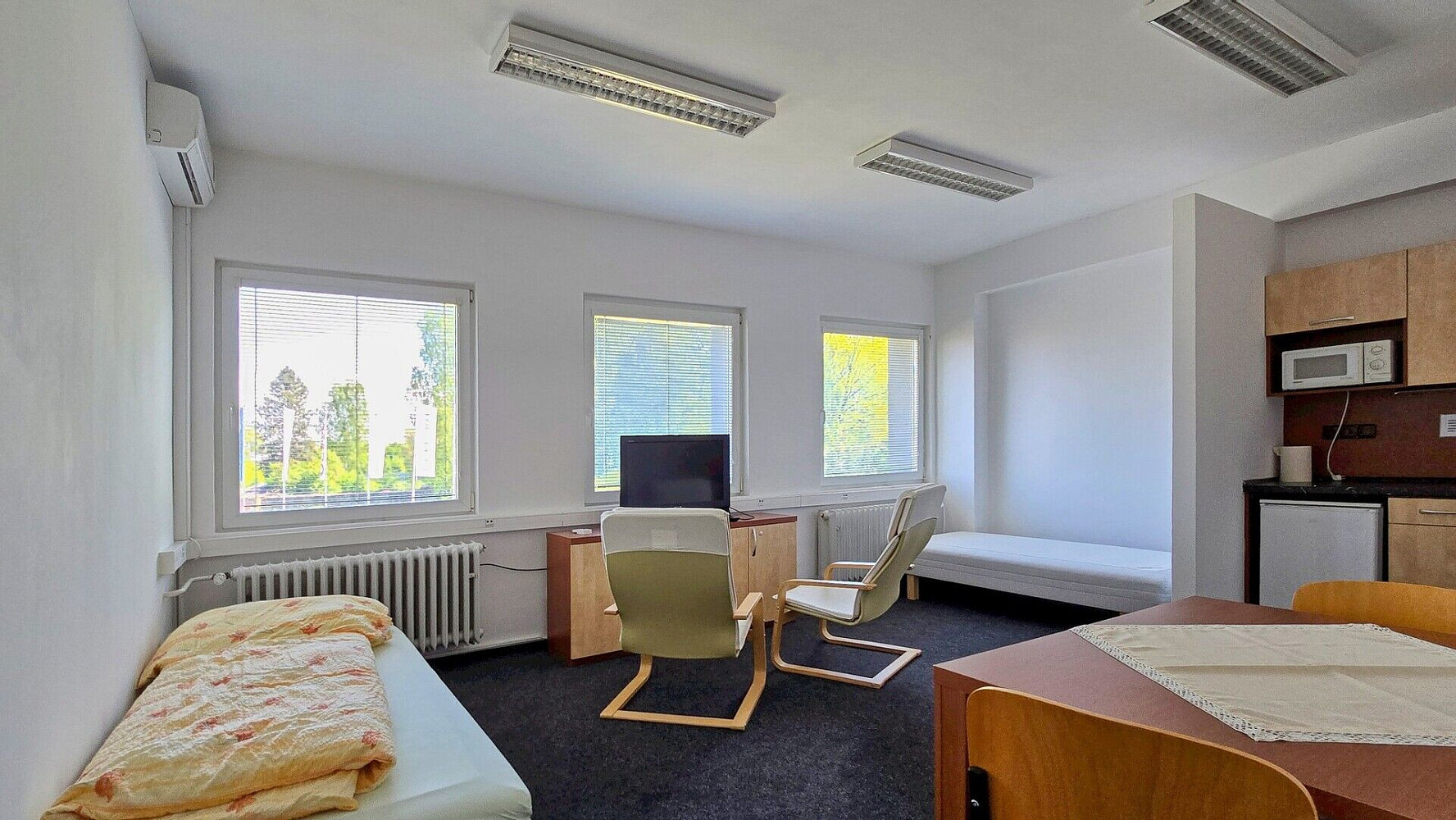 Pronájem kanceláře 71 m² – fotografie 2