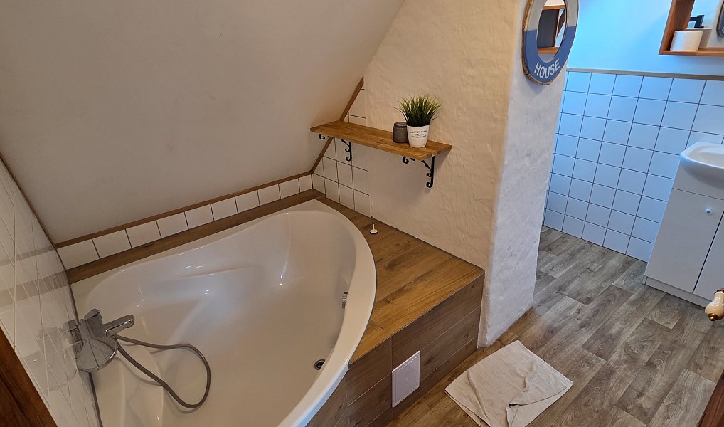 Prodej chalupy 141 m² s pozemkem 342 m², Liblín – náhled fotky 25