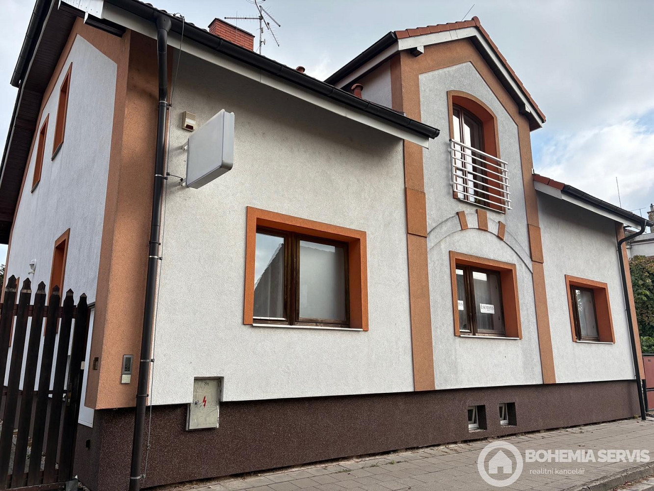 Prodej domu 260 m² s pozemkem 571 m²