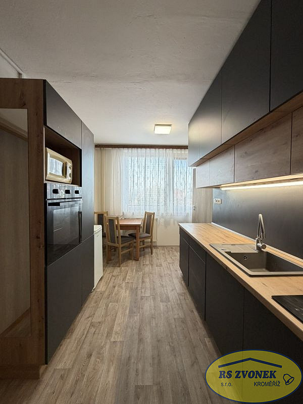 Pronájem bytu 1+1 32 m² – fotografie 3