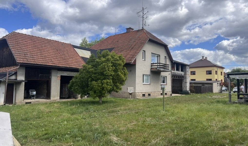 Prodej domu (jiného typu) 292 m² s pozemkem 2 466 m², Rožnov pod Radhoštěm – náhled fotky 2