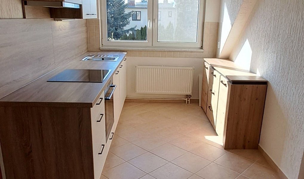 Pronájem bytu 4+1 90 m², Hustopeče – náhled fotky 3