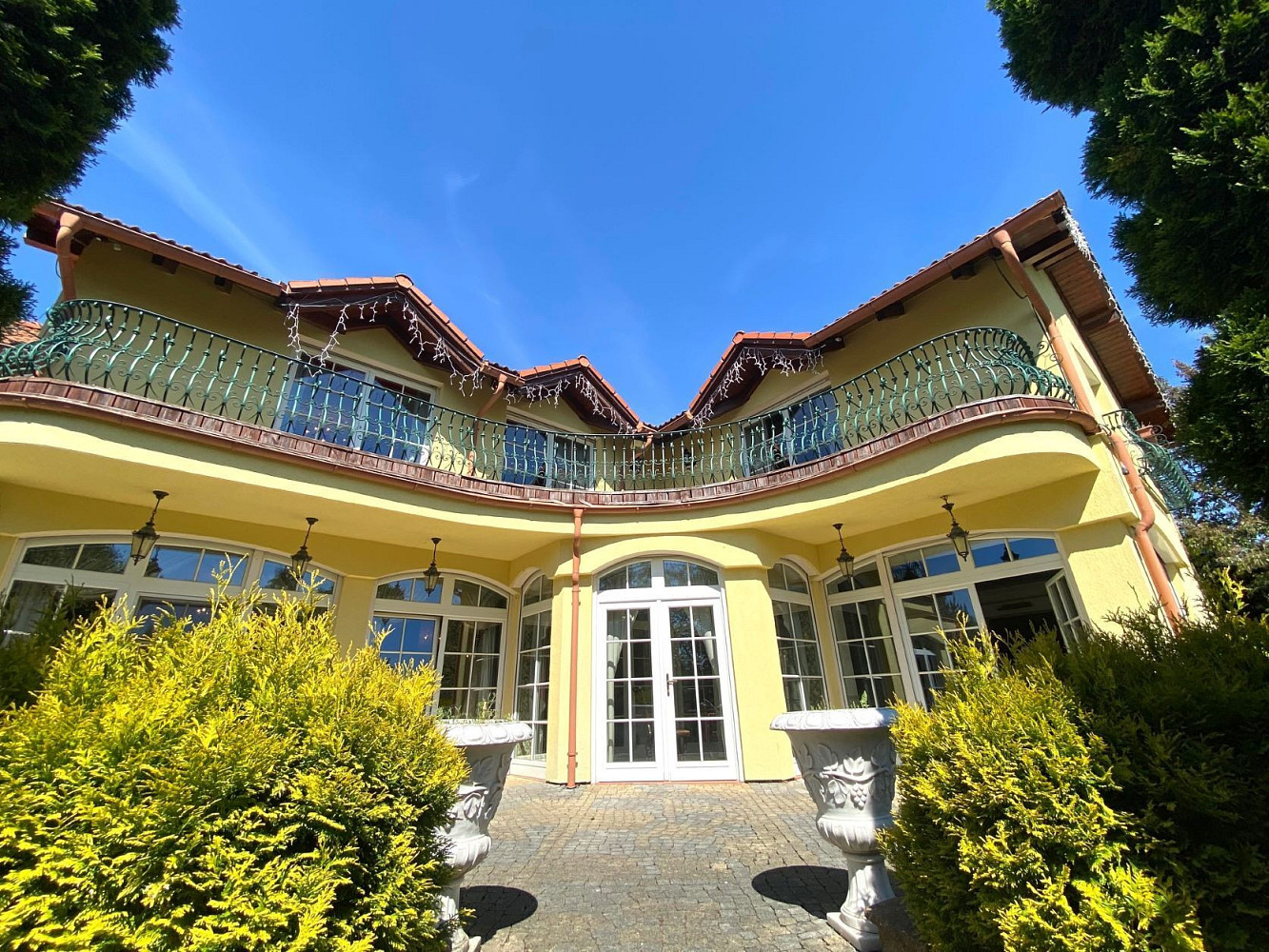 Prodej domu 760 m² s pozemkem 2 904 m²