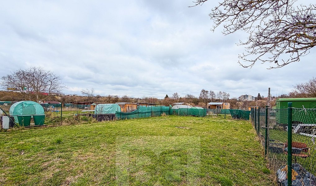 Pronájem zahrady 270 m², Praha – náhled fotky 4