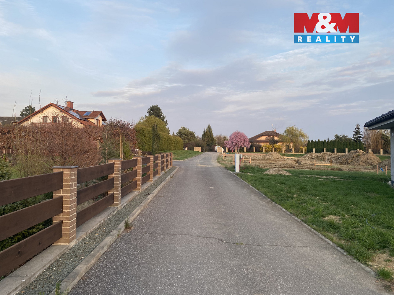 Prodej stavebního pozemku 1 948 m² – fotografie 5