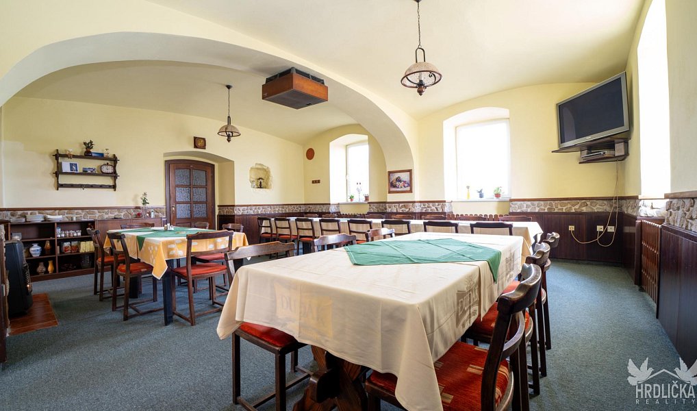 Prodej restaurace 340 m², Strakonice – náhled fotky 2