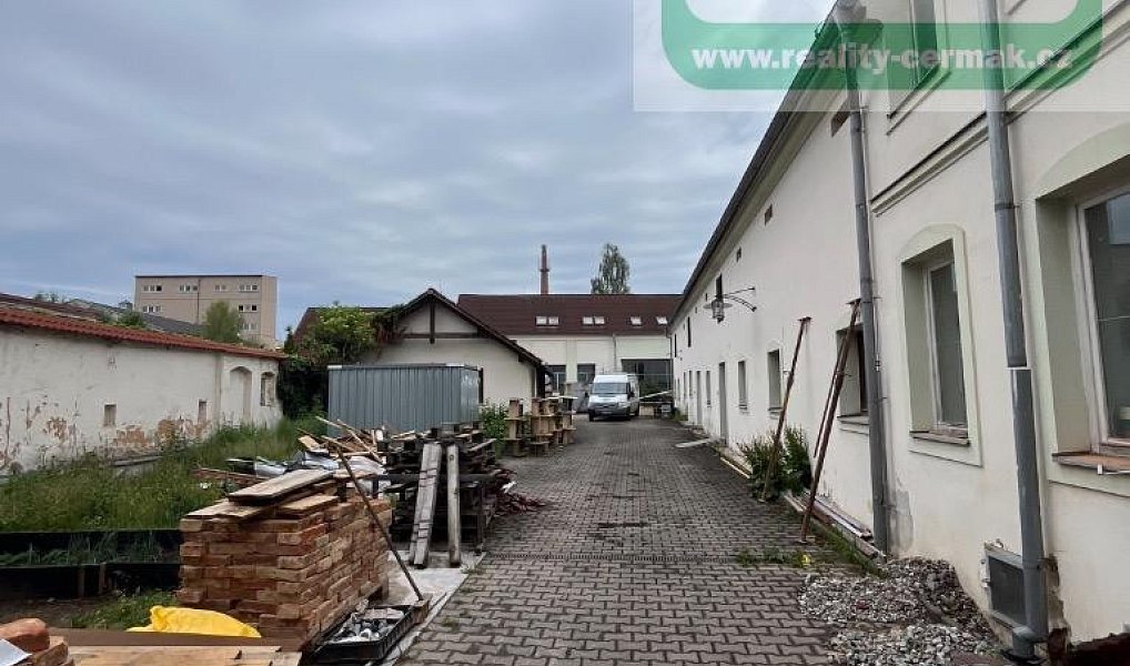 Pronájem výrobních prostor 350 m², Staňkov – náhled fotky 3