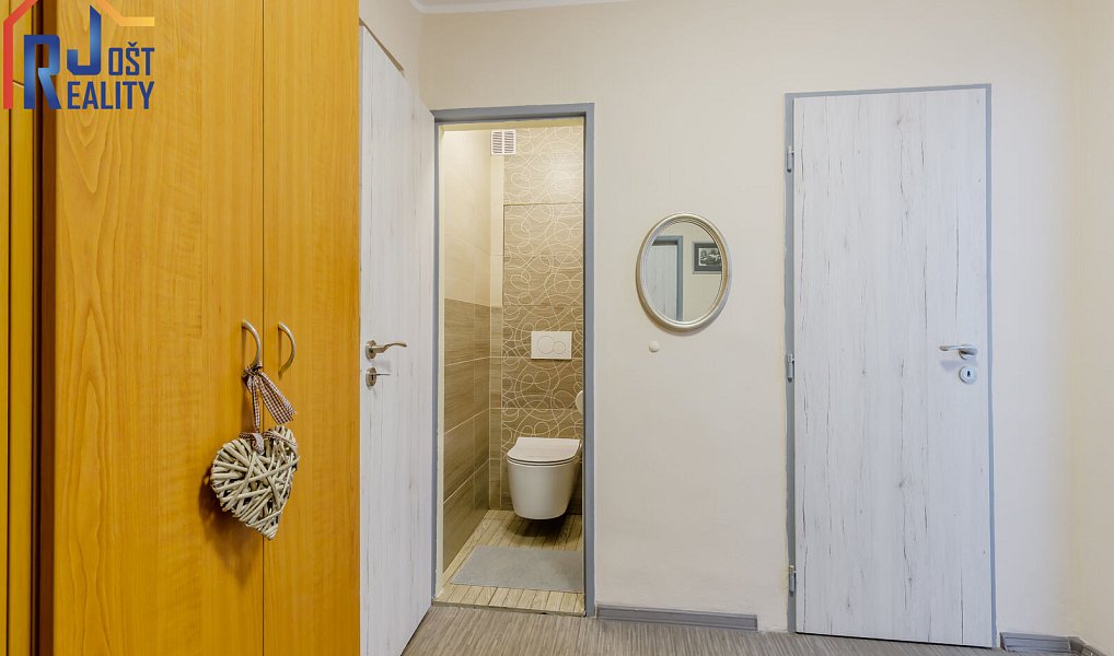 Prodej bytu 4+1 72 m², Praha – náhled fotky 23