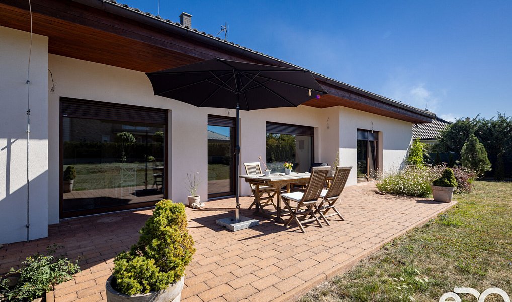 Prodej domu 219 m² s pozemkem 1 721 m², Trnová – náhled fotky 25