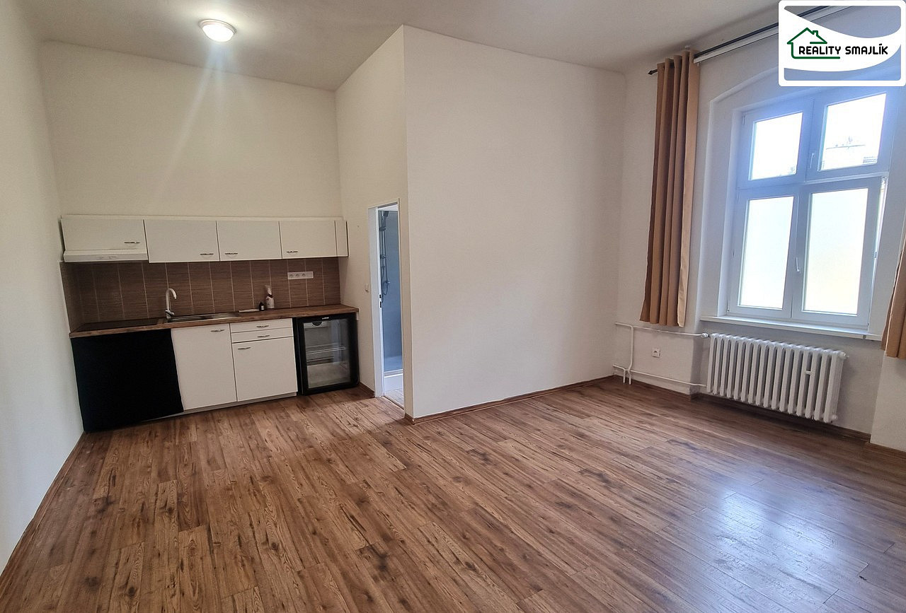 Pronájem kanceláře 28 m² – fotografie 2