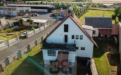 Prodej domu 238 m² s pozemkem 984 m², Hlavní, Hrobce, okres Litoměřice