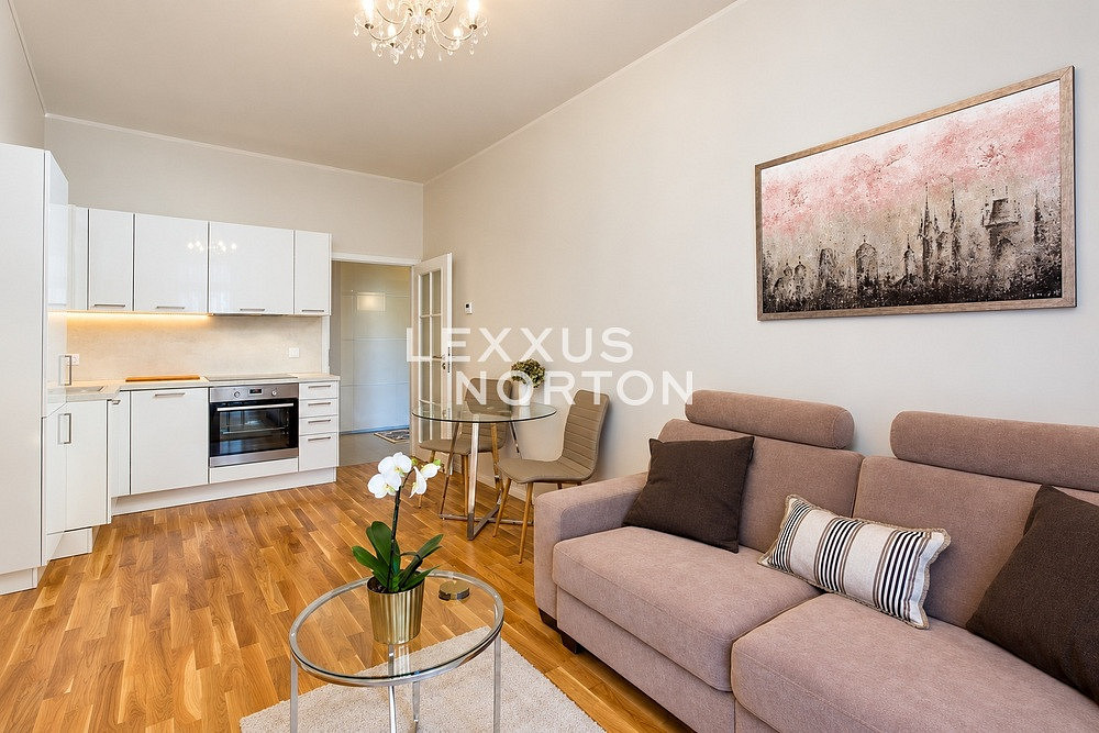 Pronájem bytu 2+kk 48 m² – fotografie 2
