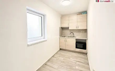 Pronájem bytu 2+1 38 m², Zámecká, Mikulov, okres Břeclav