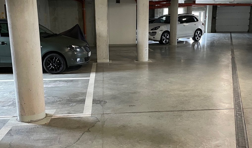 Pronájem garážové stání, 15 m2 - Olomouc - Slavonín, Olomouc – náhled fotky 3