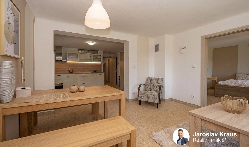 Prodej ubytovacího objektu 373 m², Roprachtice – náhled fotky 17