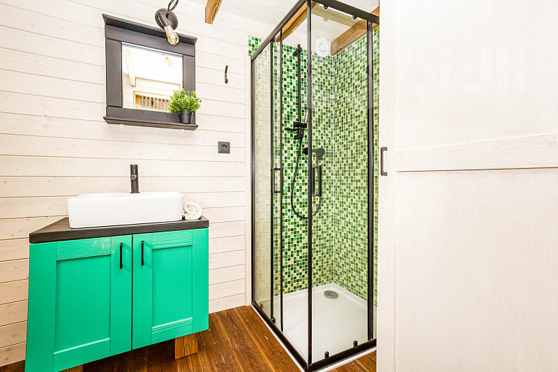 Prodej tiny house 20 m2 - plně vybavený, 2 loft na spaní, koupelna se sprchou