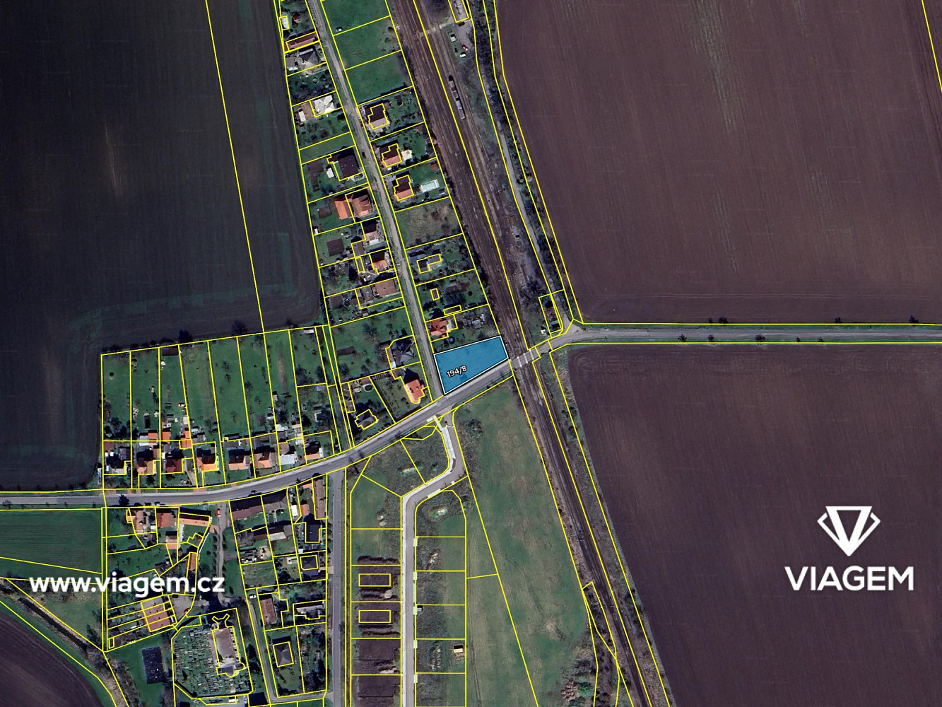 Prodej stavebního pozemku 1 111 m² – fotografie 4