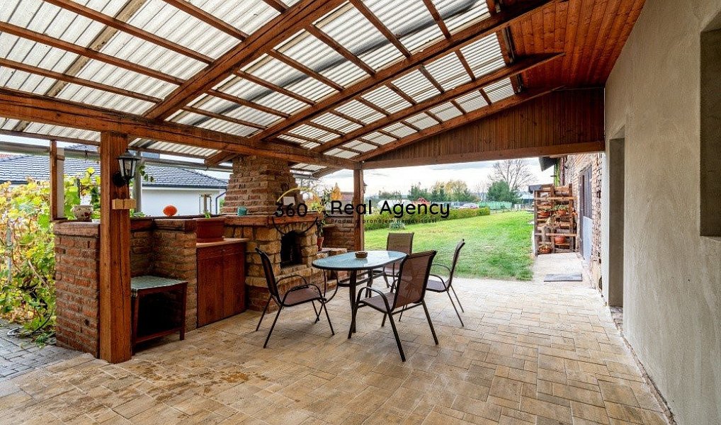 Prodej domu 299 m² s pozemkem 1 977 m², Lužec nad Cidlinou – náhled fotky 3